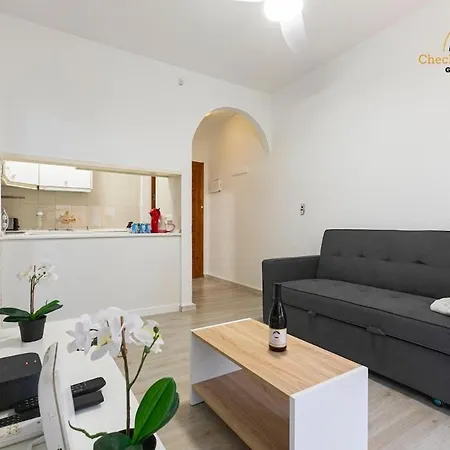 El Bajondillo Apartman *